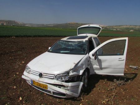 عاجل بالصور: حادث سير ذاتي على شارع الزبابدة - الجامعة